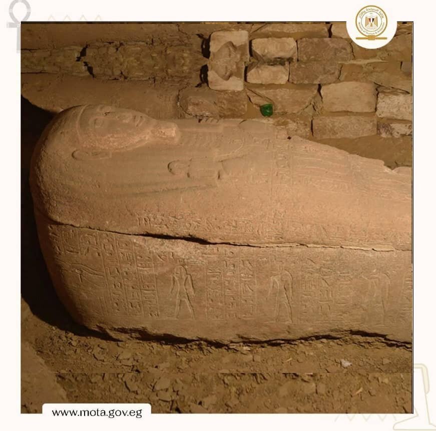 عکس تابوت 3000 ساله کمیاب در مصر کشف شد