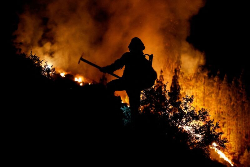 آتش‌سوزی جنگلی در «جزایر قناری» منجر به تخلیه هزاران نفر شد