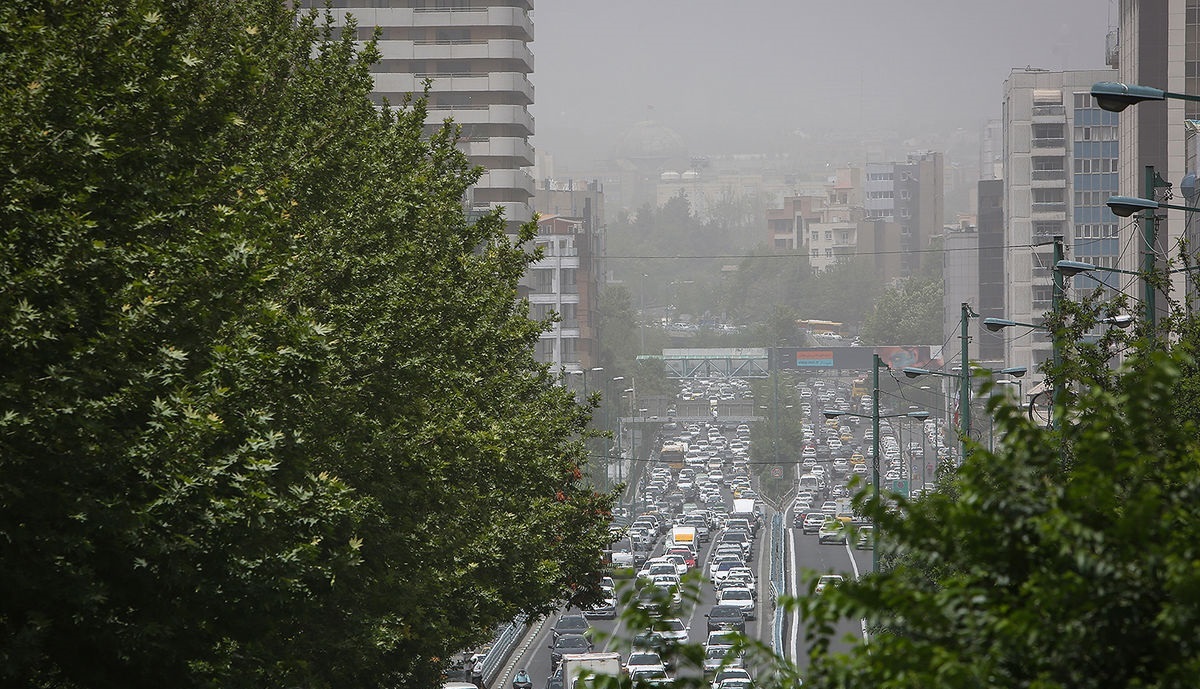 هوای تهران قرمز است