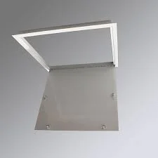 درب دسترسی به دیوار برای اهداف بازرسی