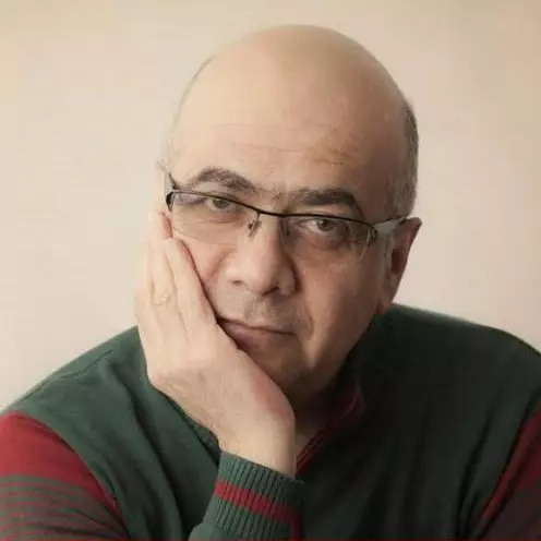نویسنده کتاب والفور : سعید تشکری