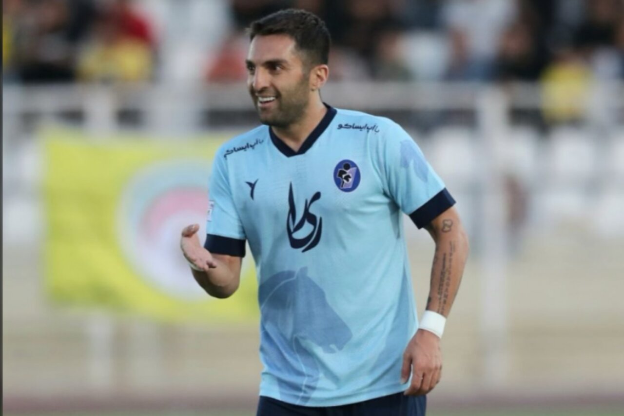 فوتبال ایران یک قهرمانی به تراکتور بدهکار بود؛ با فوتبال پاک و بدون کمک دیگران قهرمان شدیم