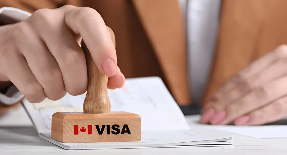 ویزای توریستی کانادا
